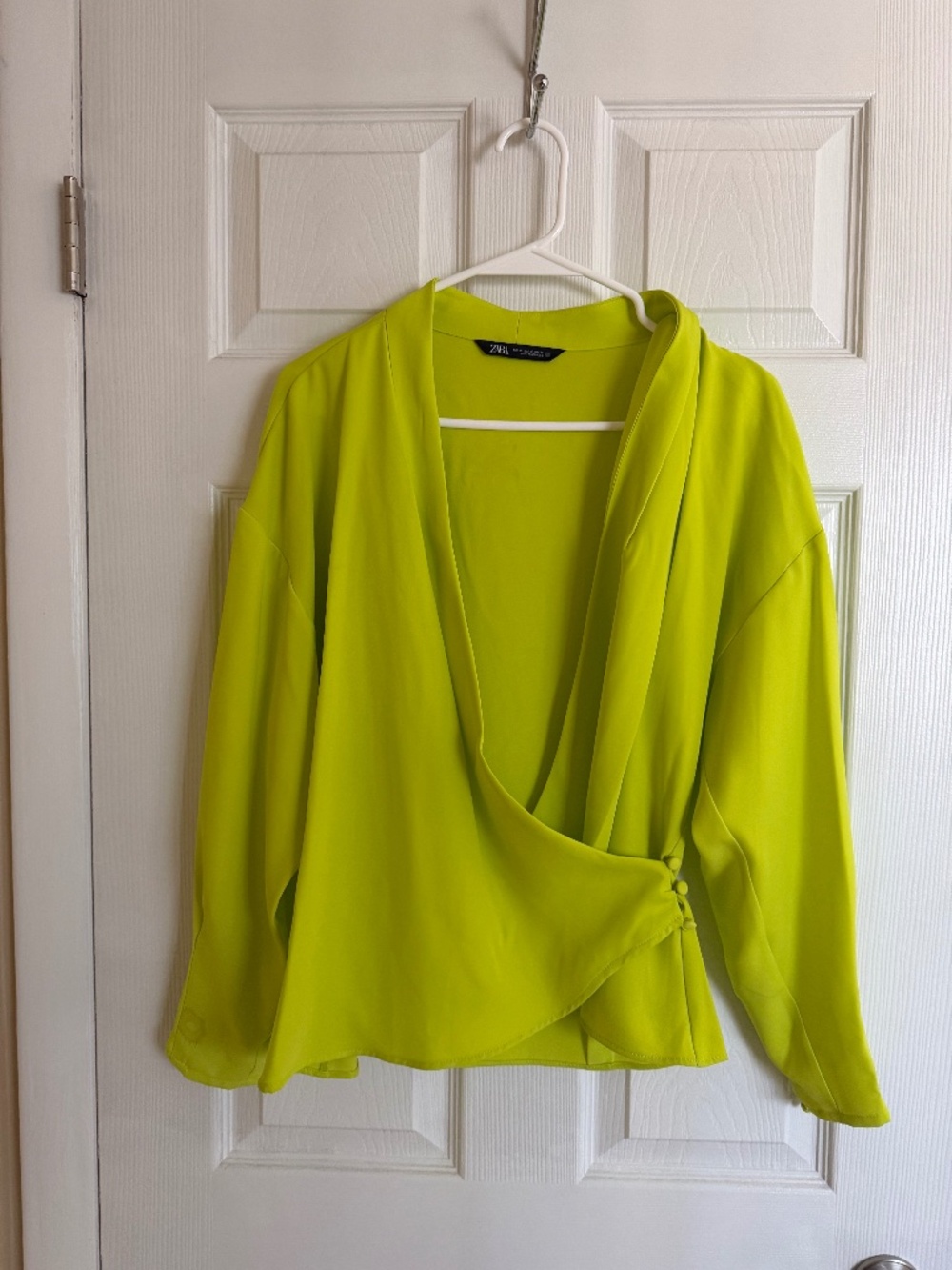 Long sleeve neon Zara top